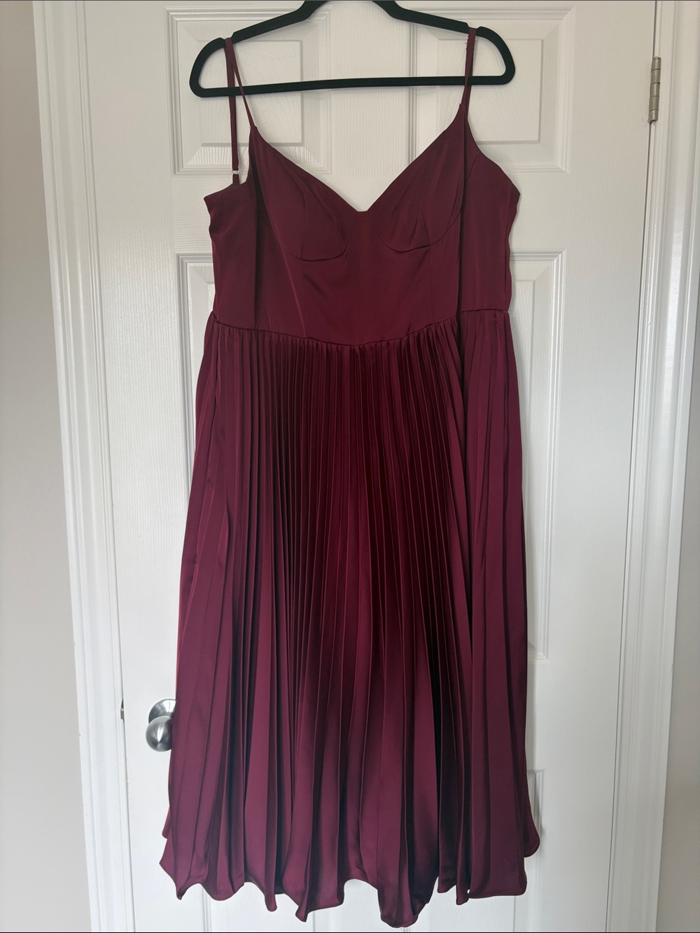 Azazie Burgundy Pleated Spaghetti-Strap Midi Dress - Picture 3 of 3